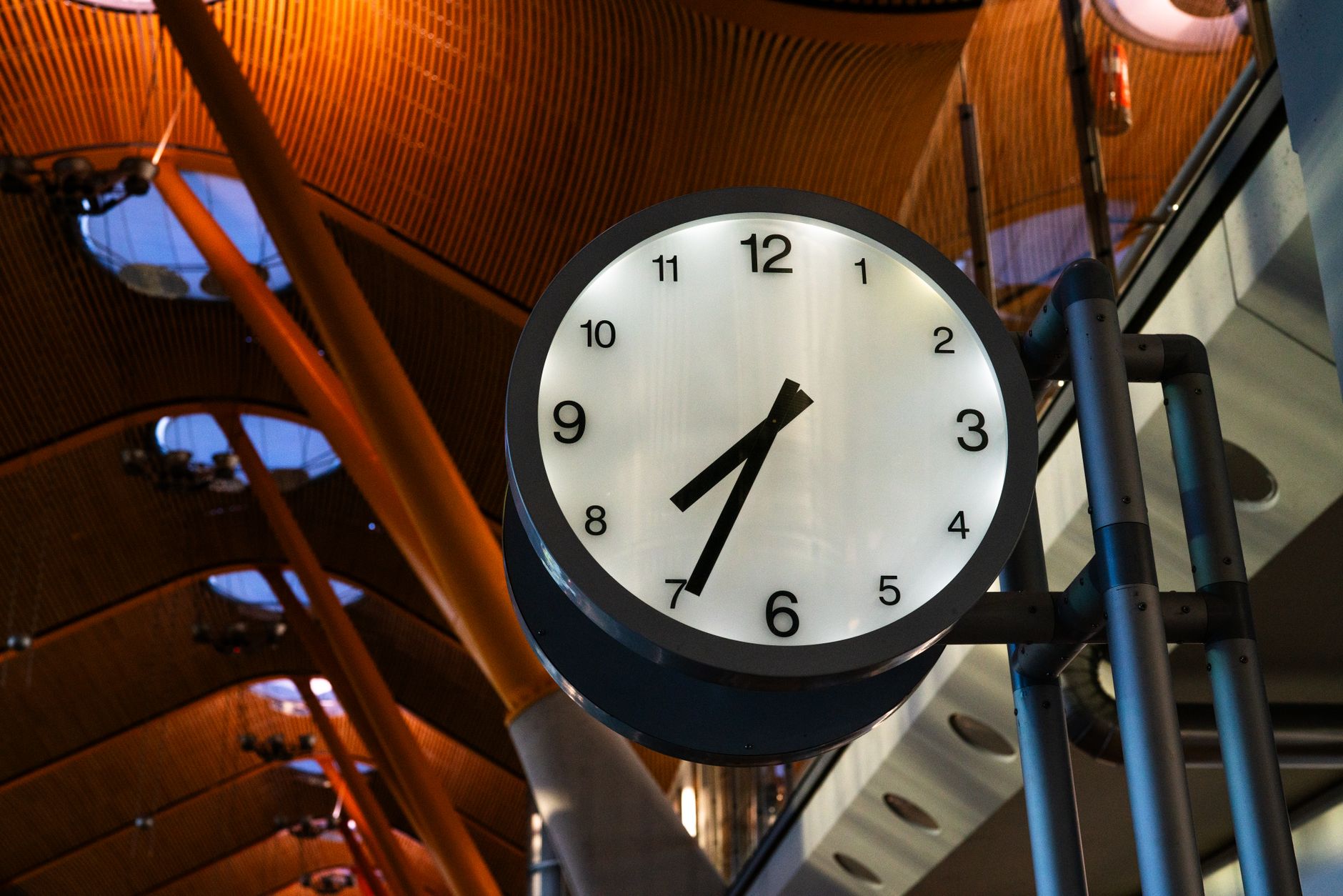 horloge Bali aéroport